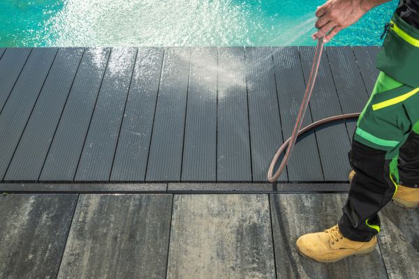 Cost of Pool Area Pressure Cleaning in Panama City