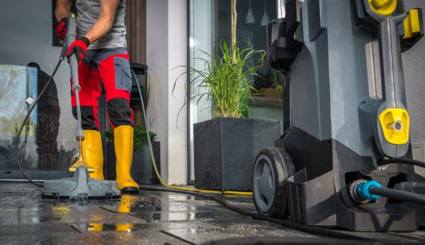 Commercial Pressure Cleaning in Panama City